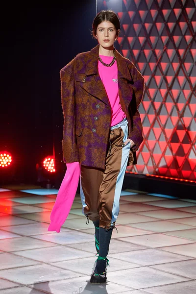 Look 53